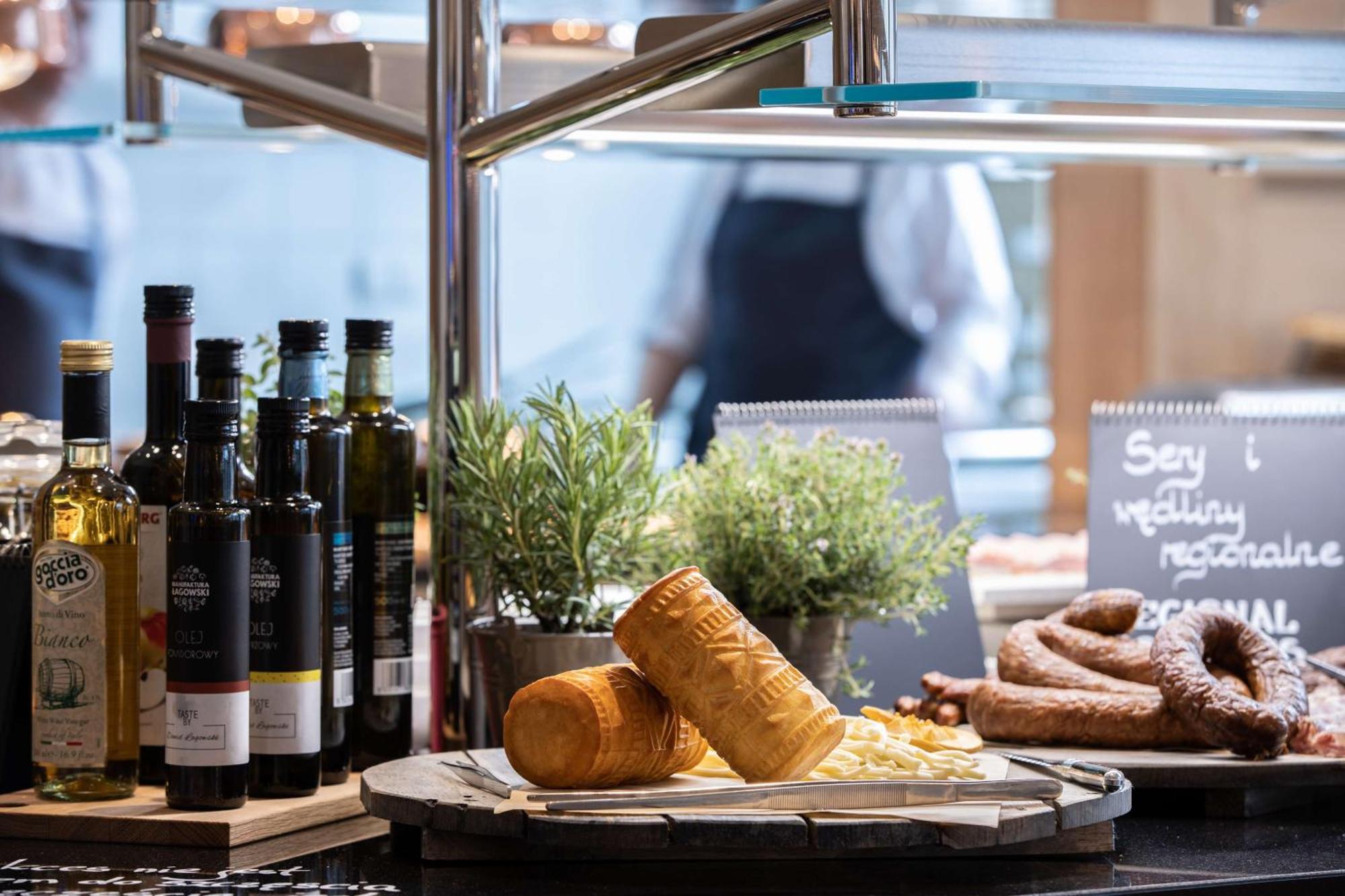 Radisson Blu Hotel & Residences Zakopane Zewnętrze zdjęcie A display of food at the airport