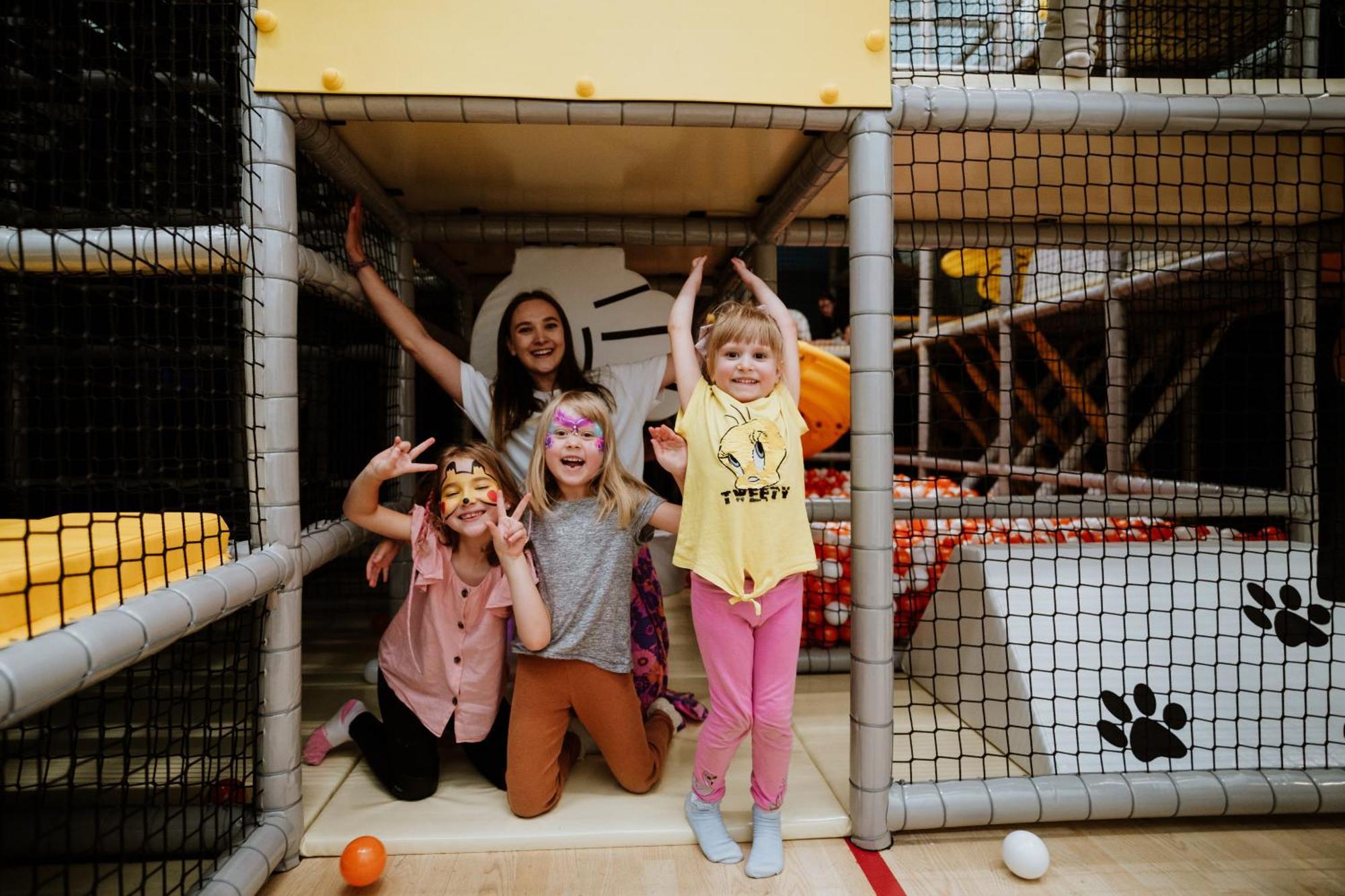 Radisson Blu Hotel & Residences Zakopane Zewnętrze zdjęcie Children playing in a play center